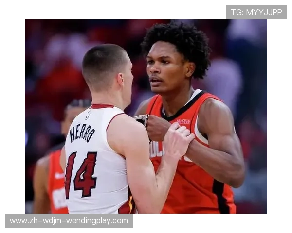 火箭队球员曾参与哪些激烈冲突导致打架事件 火箭队球员曾参与哪些激烈冲突导致打架事件